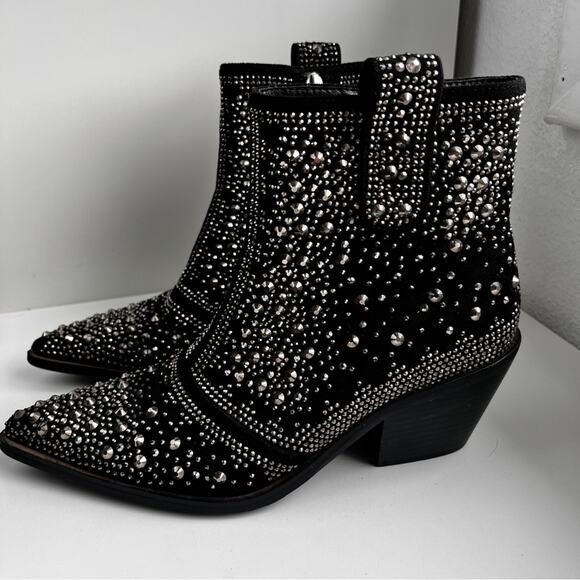 ISNOM Shoes - ISNOM Black Studded Rhinestone western Ankle Boots size 7
